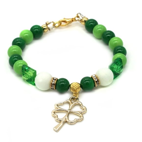 St. Patricks bracelet with crystals and beads plus shamrock charm. - Picture 2 of 2